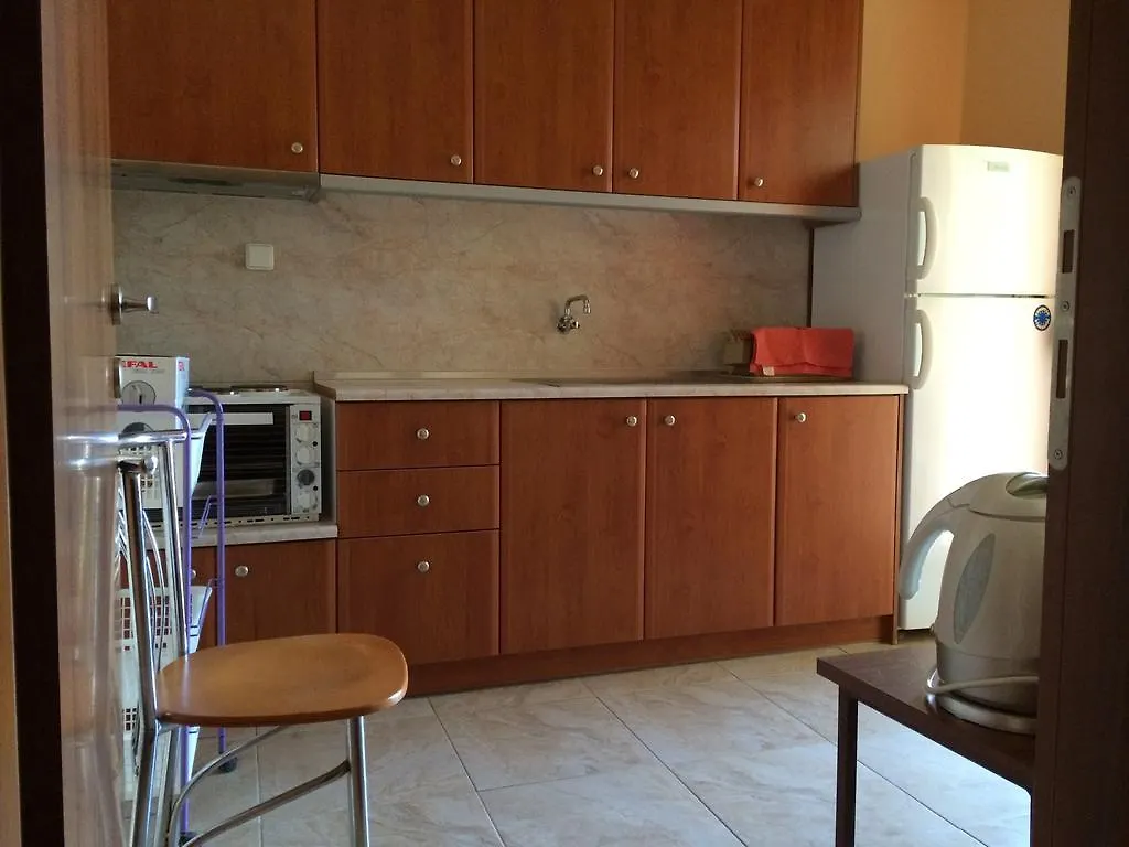 Kostas House Apartman Jerakiní